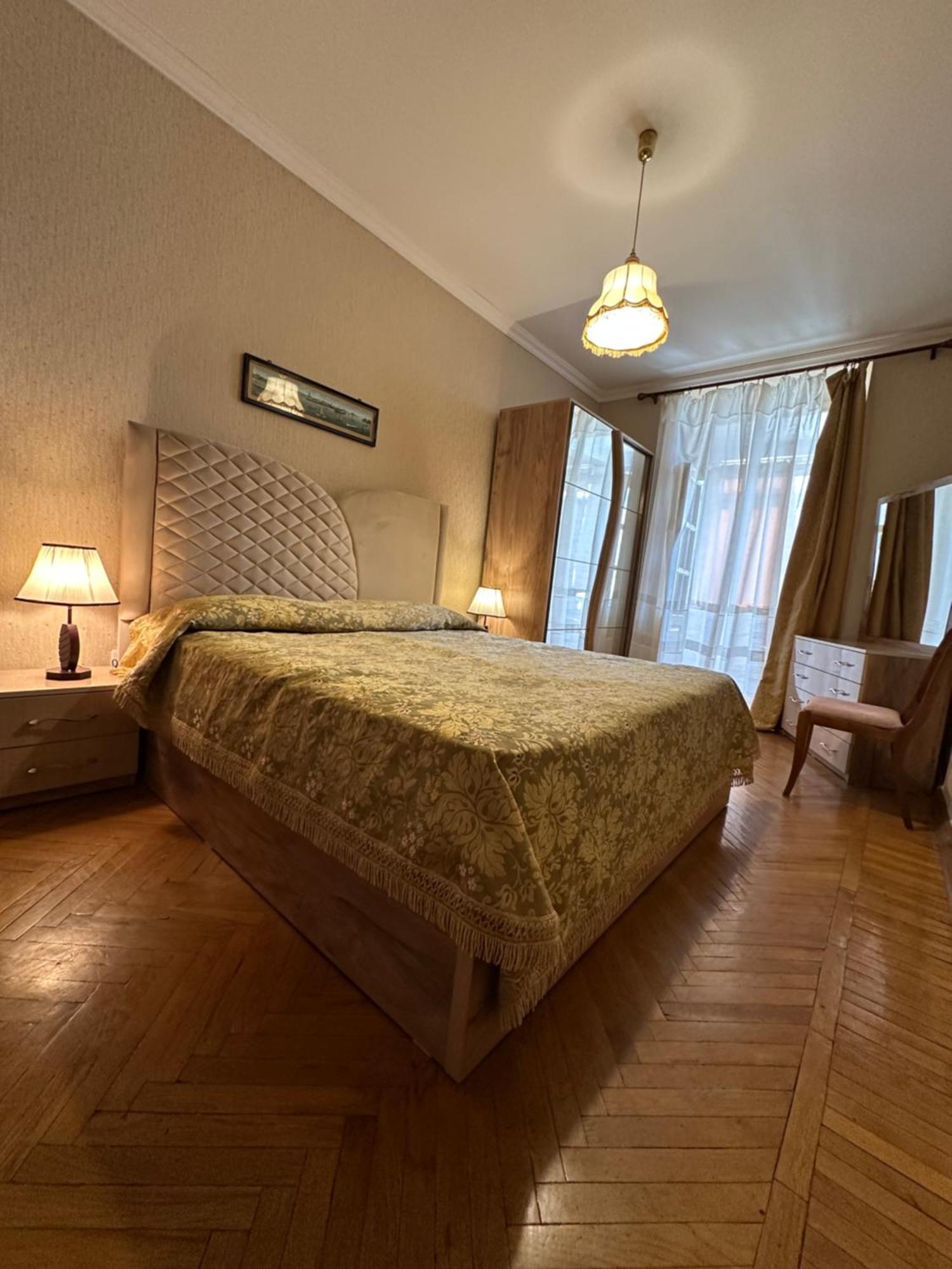 Apartment In The Centre エレバン エクステリア 写真